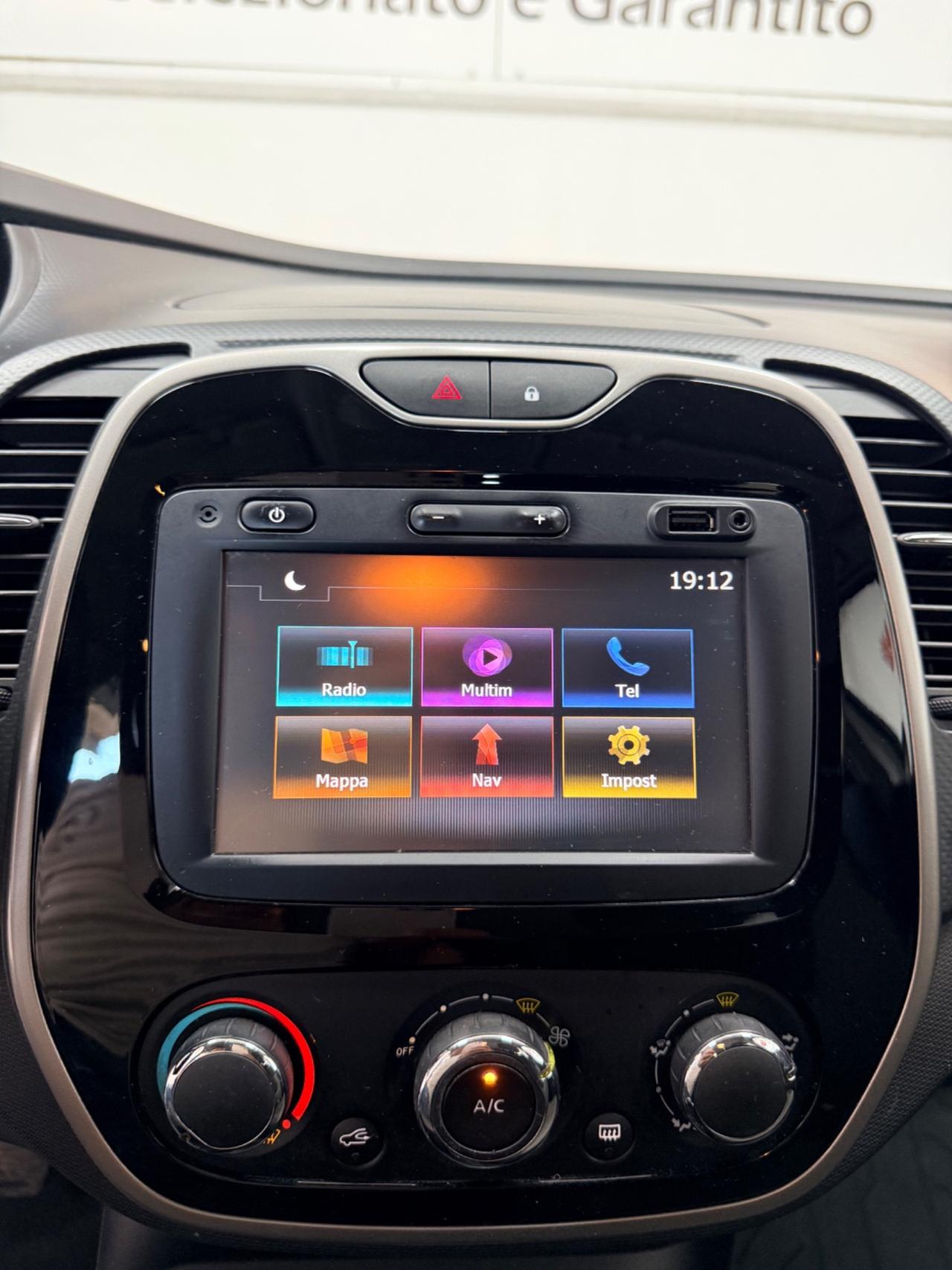 Renault Captur 1.5 dCi 8V 90 CV Energy Iconic Neopatentati 12/2015 Euro 6B