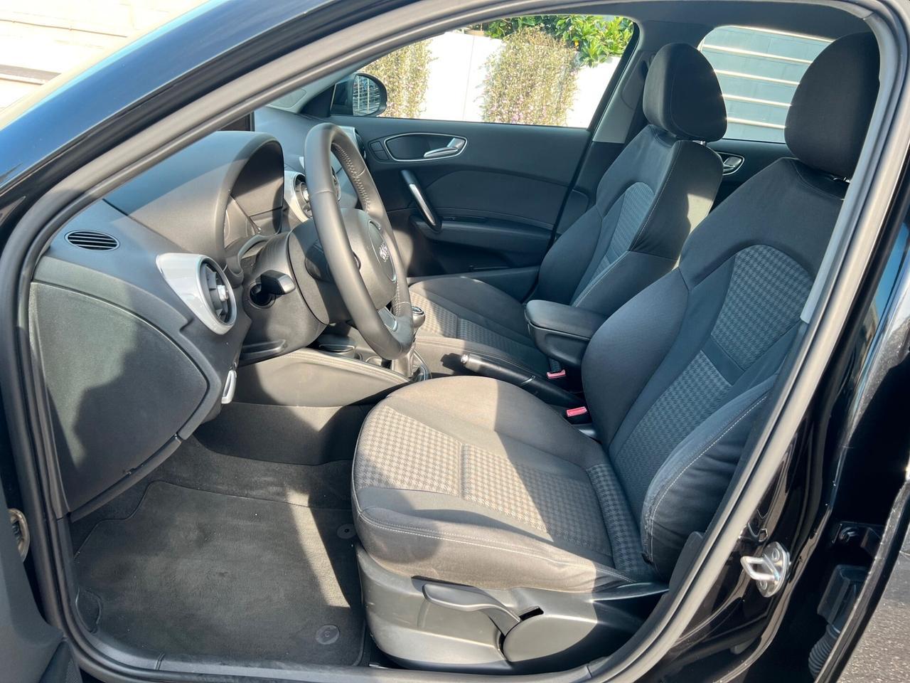 Audi A1 SPB Sportback 1.6 tdi 90cv Ambition S LINE NAVI/17;