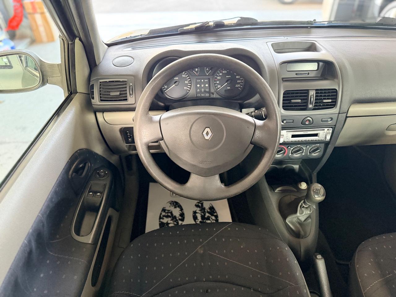 Renault Clio 1.2 cat 5 porte Authentique NEOPATENTATI