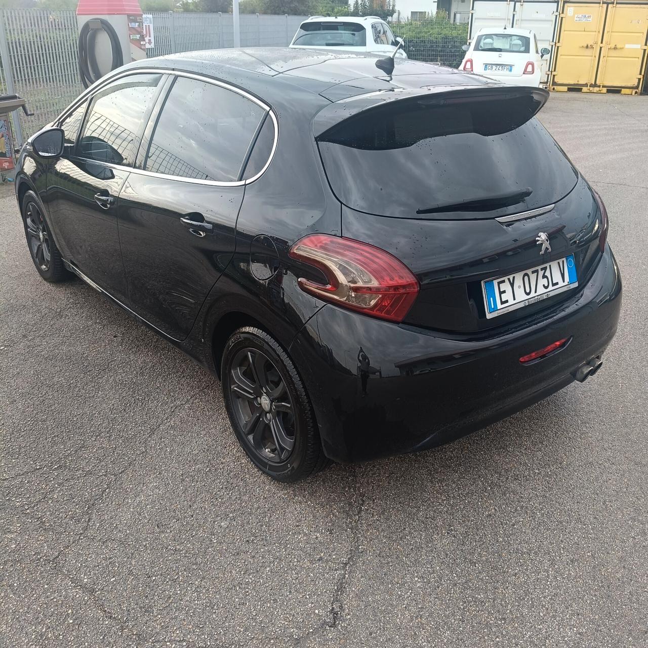 Peugeot 208 1.4 HDi 68 CV 3 porte Allure