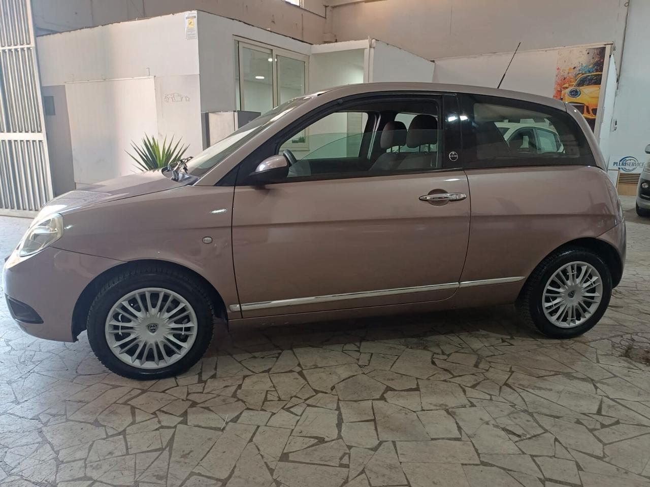 Lancia Ypsilon GPL DI SERIE - 2010