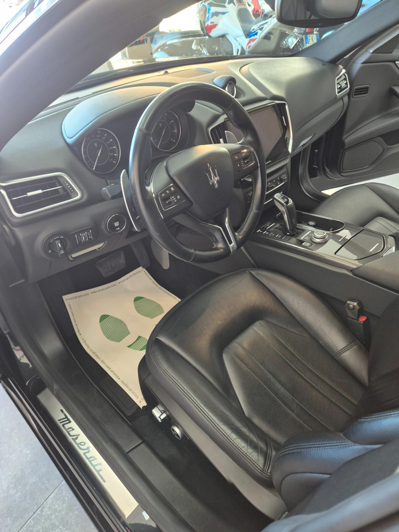 Maserati Ghibli 330 CV MHEV GT