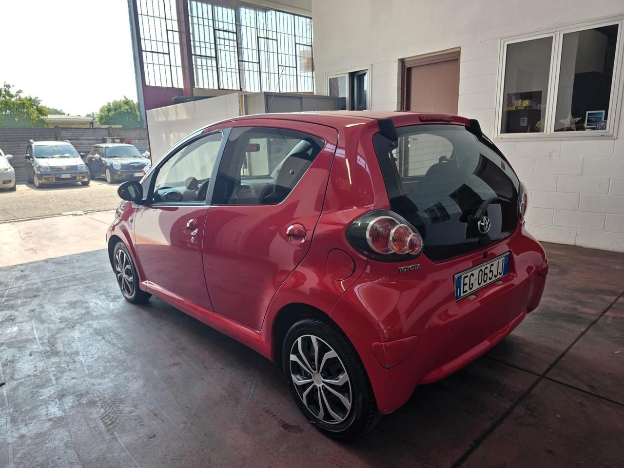 Toyota Aygo 1.0 12V VVT-I 5P DEEP OCEAN CONNECT 71.000KM