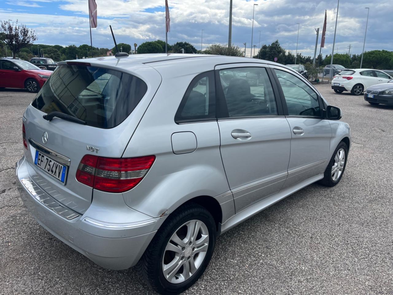 Mercedes-benz B 200 180 NGT BlueEFFICIENCY Executive