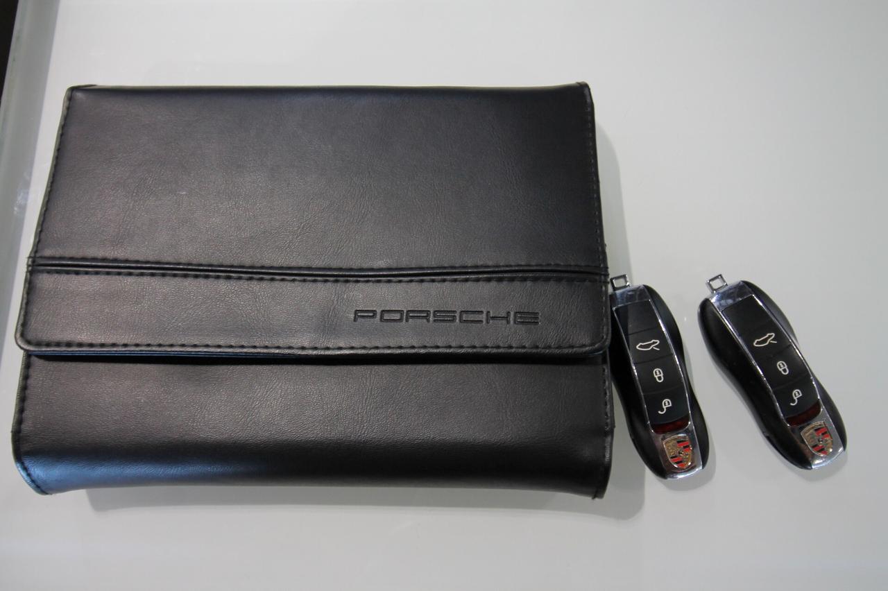 PORSCHE 911 CARRERA 4S