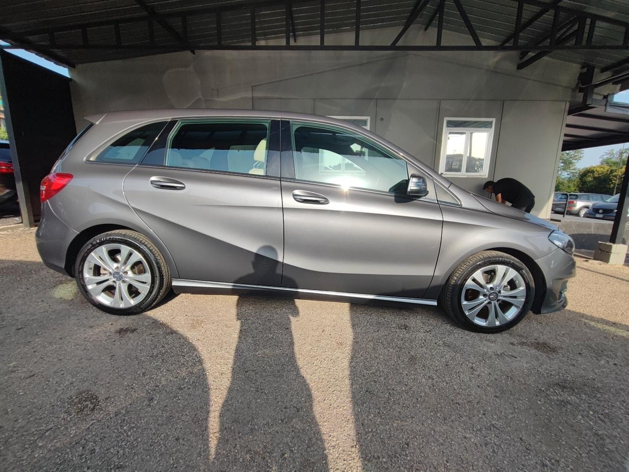 Mercedes-benz B 180 d Automatic Premium