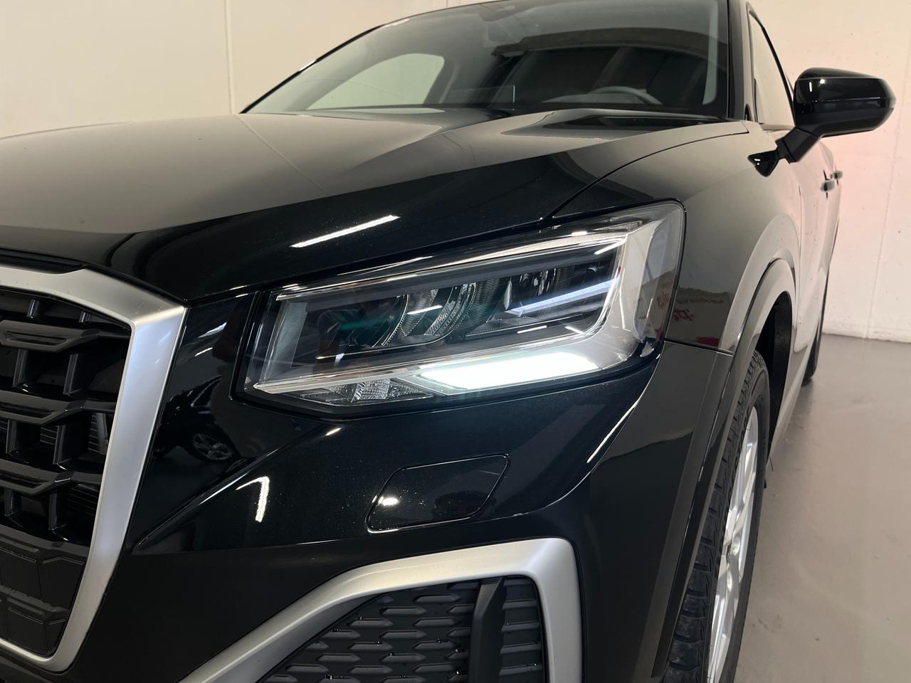 AUDI Q2 35 TFSI S-TRONIC BUSINESS ADVANCED