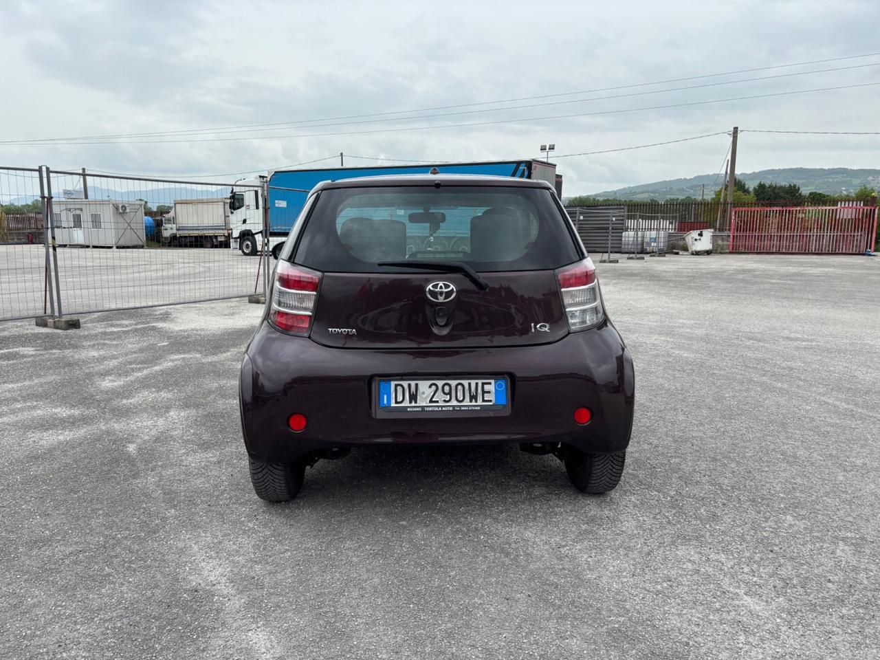 Toyota iQ 1.0