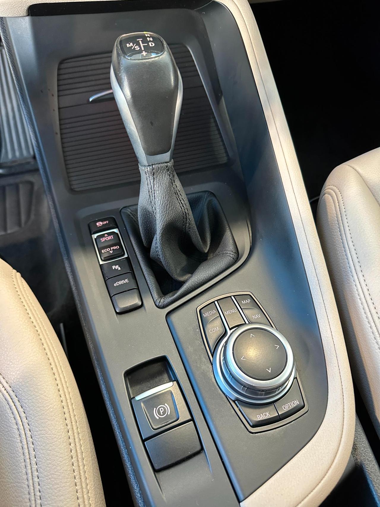 BMW X1 xdrive25e Plug-in Business Advantage - Camera - IVA