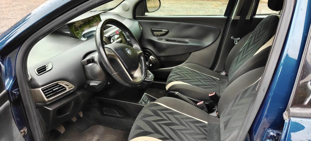 Lancia Ypsilon 5 Porte Ypsilon 1.2 Platinum 69cv my16