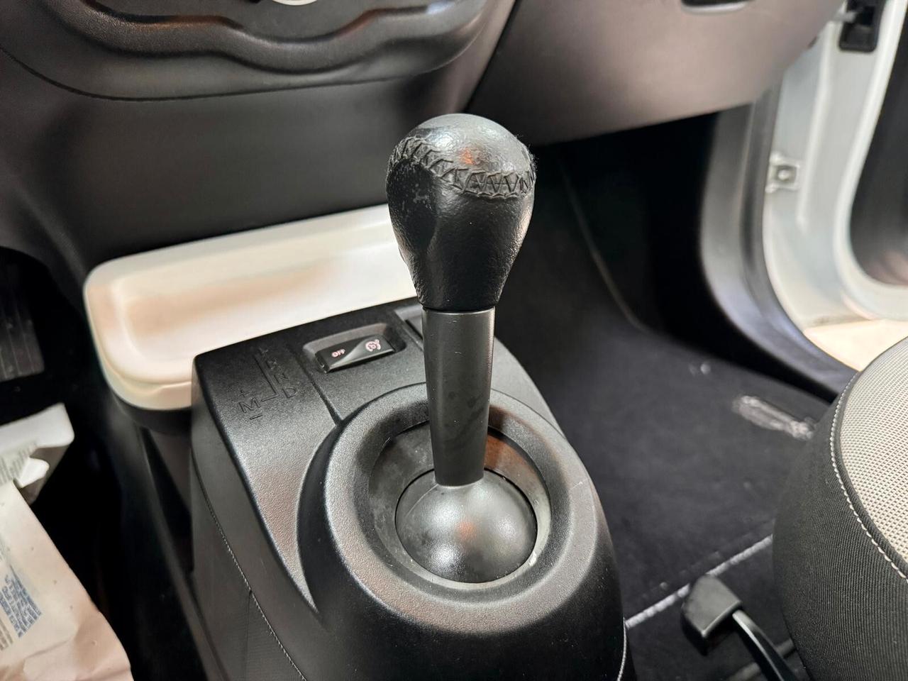 Renault Twingo 0.9 TCe 90cv EDC Intens 2016