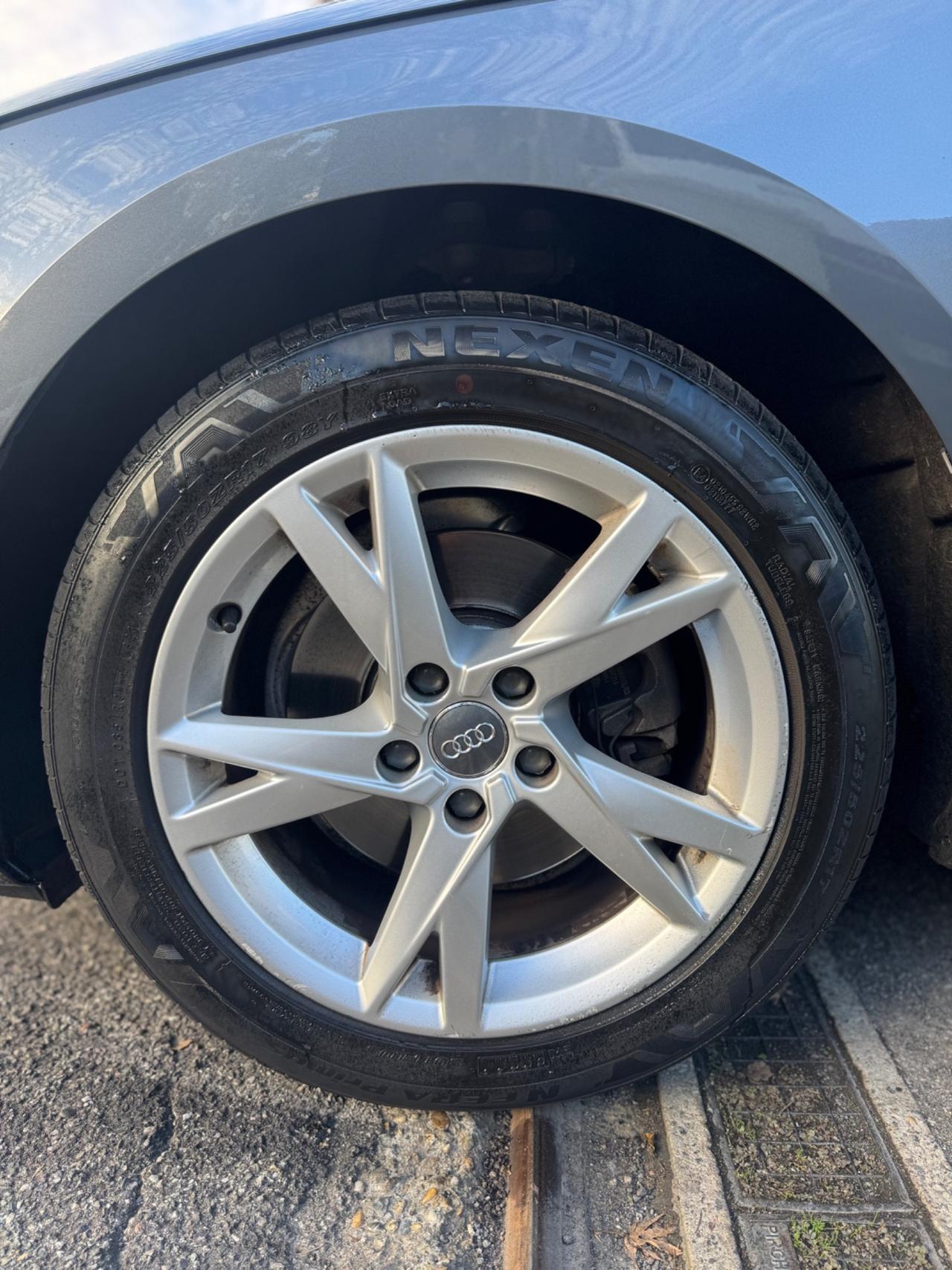 Audi A4 2.0 TDI 122 CV S tronic line edition