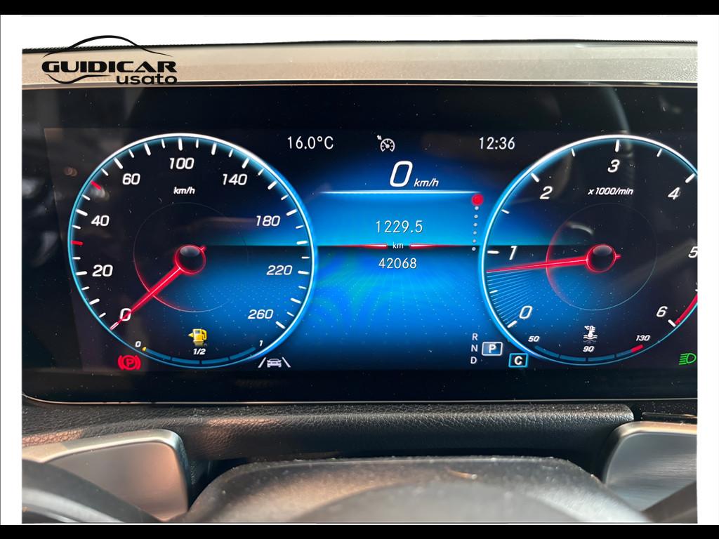 Mercedes-Benz GLB - X247 2019 - GLB 200 d Premium auto