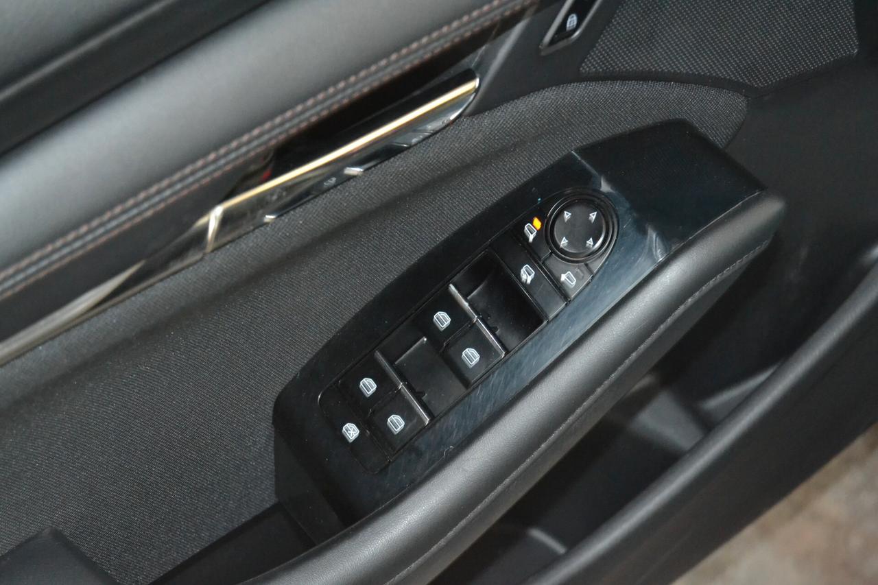 Mazda 3 1.8L DIESEL Executive Navi/Cruise/Xenon