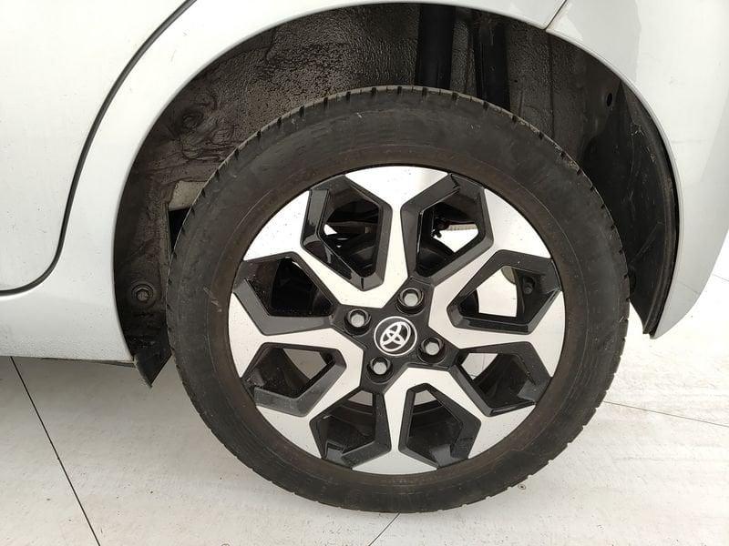 Toyota Aygo 1.0 VVT-i 72 CV 5 porte Connect X-Fun