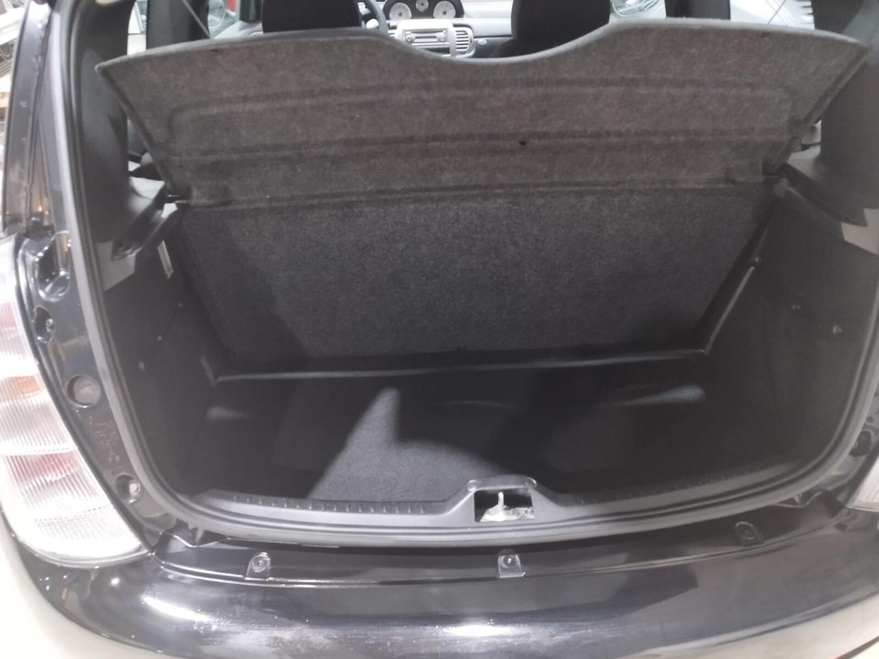 Lancia Ypsilon 1.4 Platino Ecochic GPL