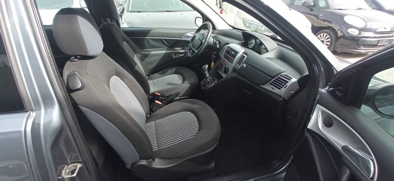 Lancia Ypsilon 1.2 Argento