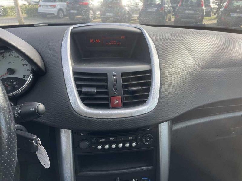 Peugeot 207 1.4 88CV 3p. ONE Line