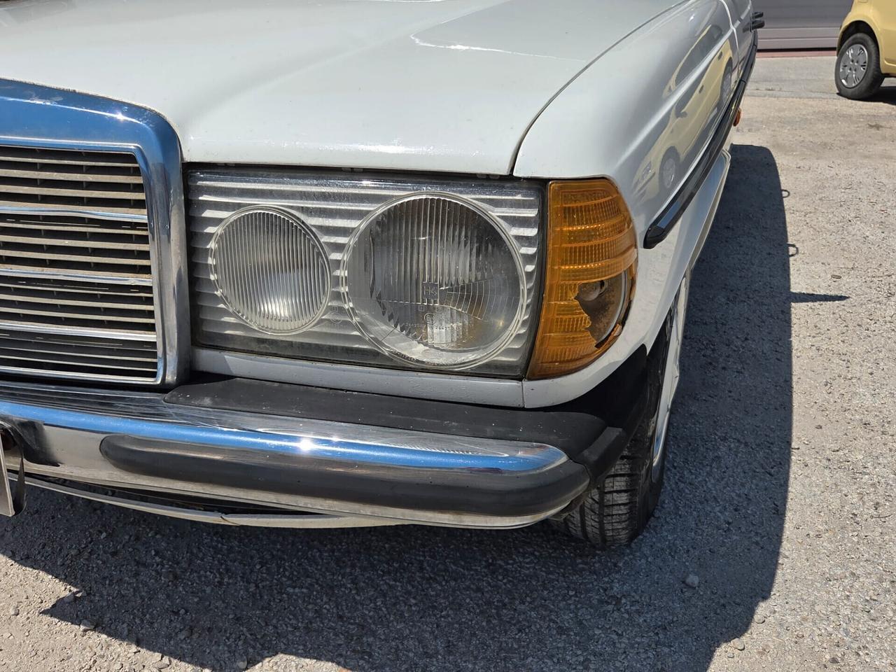 Mercedes-benz W123 240D -ASI-