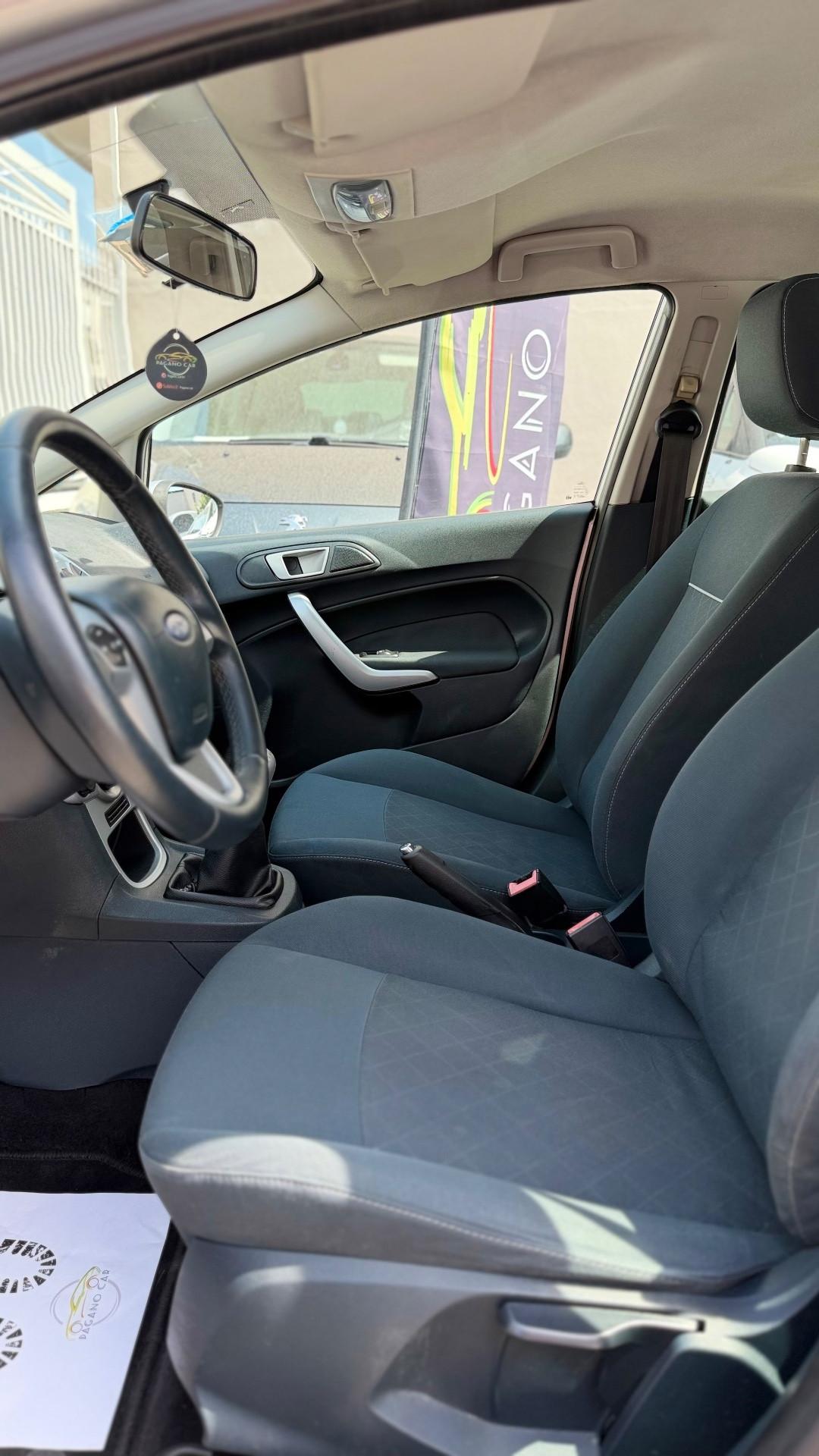 Ford Fiesta 1.4 TDCi 70CV 5 porte Titanium