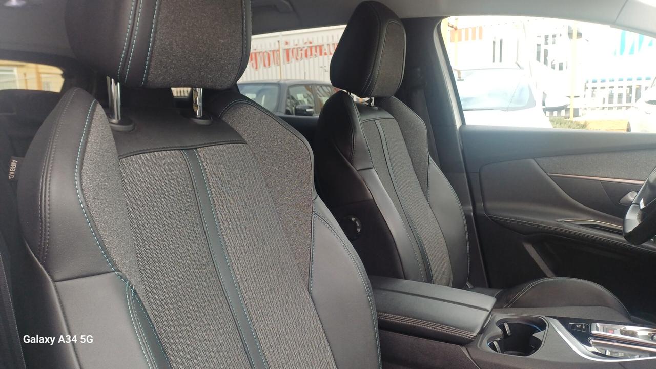 Peugeot 3008 BlueHDi 130 Allure 2023!!