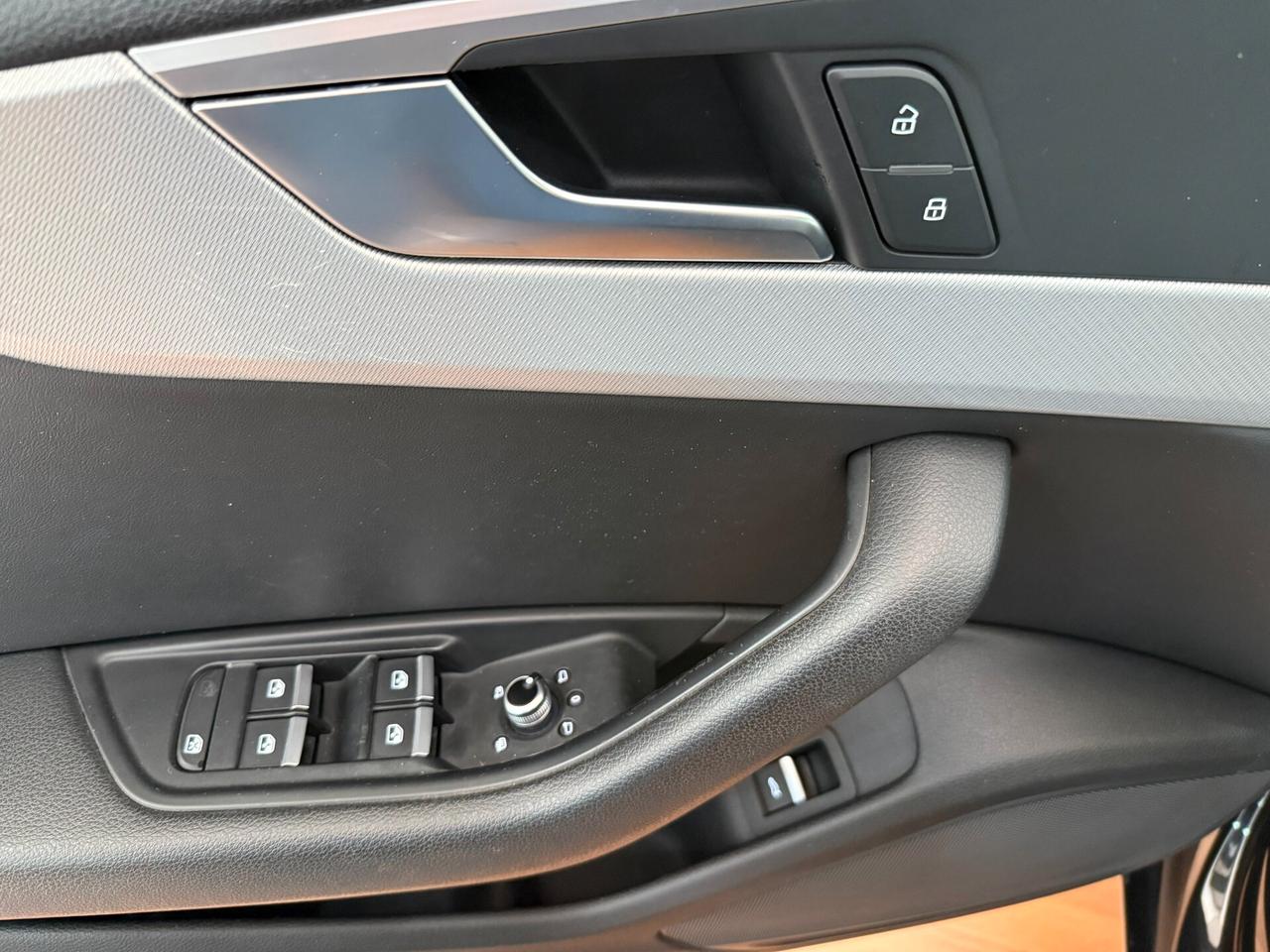 AUDI A4 2.0 TDI 190CV SPORT Ottobre 2016