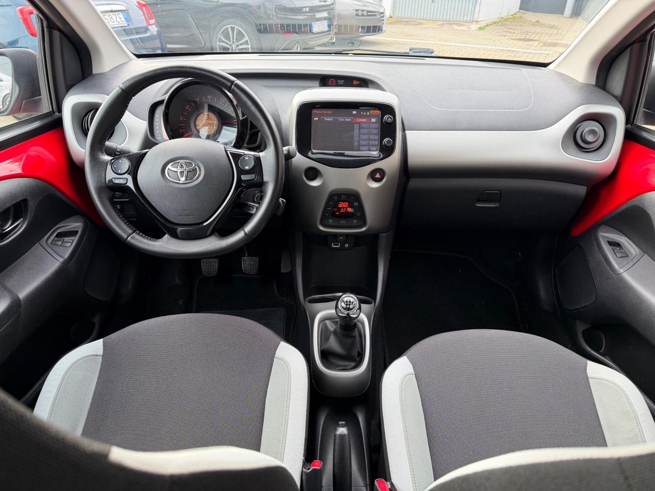 Toyota Aygo 1.0 69 CV 5 porte x-play - 2017