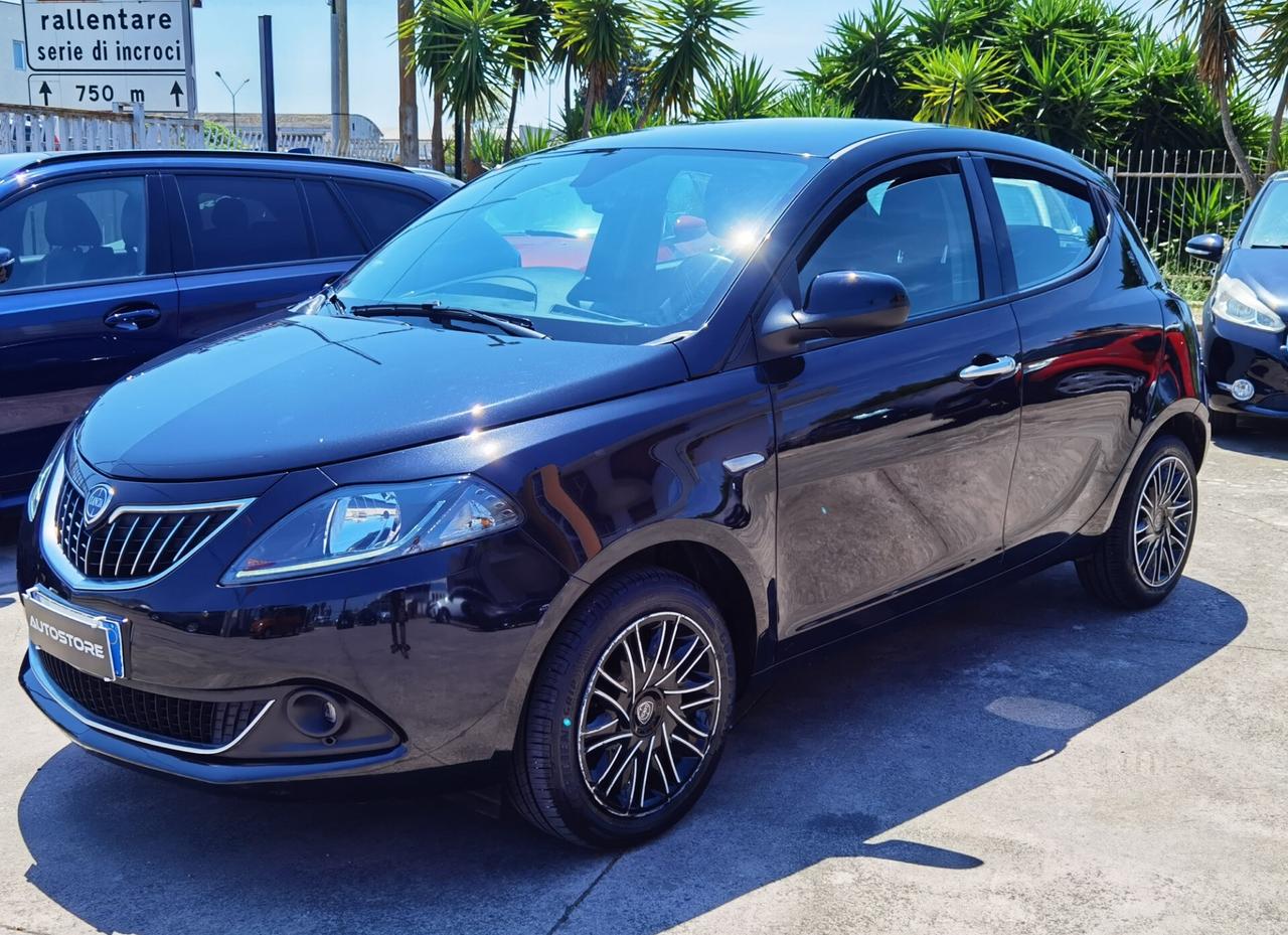 Lancia Ypsilon 1.0 FireFly 5 p. Hybrid Gold