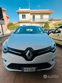 RENAULT Clio 4ª serie - 2017