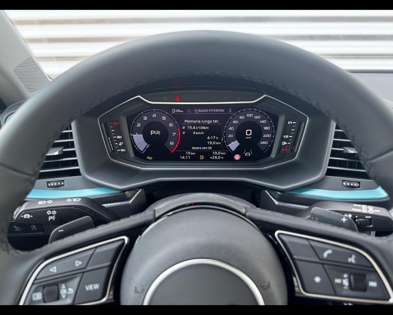 AUDI A1 ALLSTREET 35 TFSI S-TRONIC IDENTITY CONTRAST
