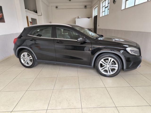 MERCEDES-BENZ GLA 220 d Automatic 4Matic Sport