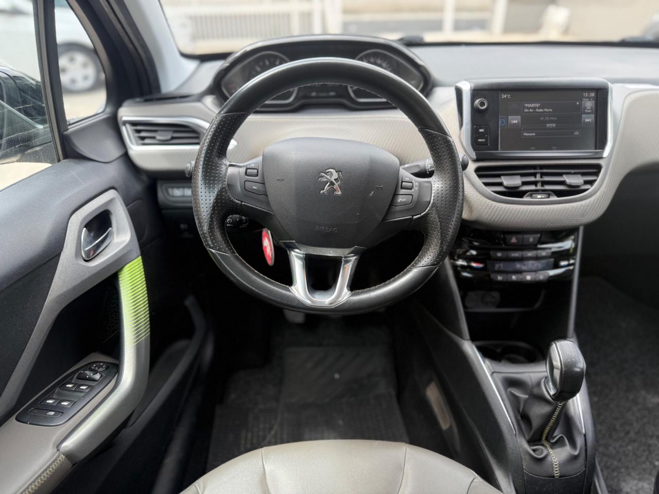 Peugeot 208 PureTech 82 5 porte Allure