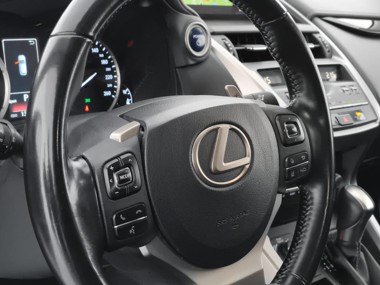 Lexus NX 300h 2.5 Business 2wd
