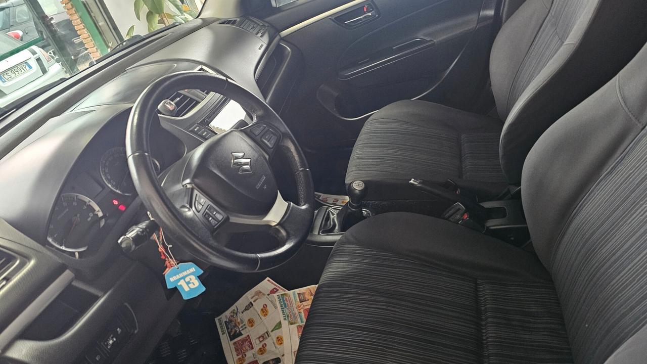 Suzuki Swift 1.2 VVT 5 porte B-Cool A/T Bi-Color gpl