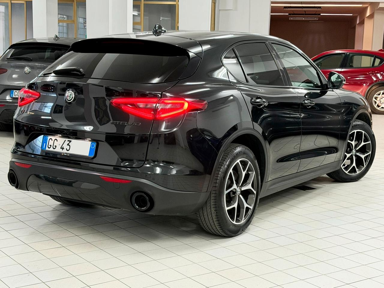 Alfa Romeo Stelvio 2.0 T 200 CV SPRINT CERCHI 19" AT8 Q4 TAGLIANDATA