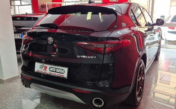 Alfa Romeo Stelvio 2.2 Turbodiesel 190 CV AT8 RWD Super