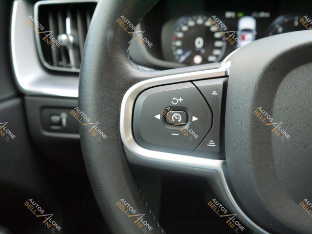 VOLVO XC60 B4 (d) AWD Geartronic Business Plus