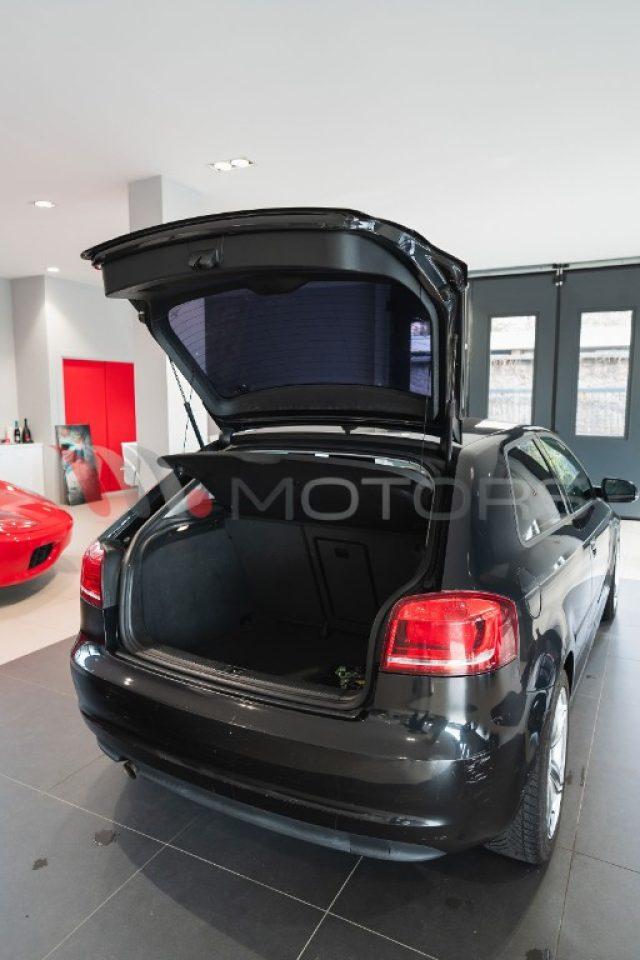 AUDI A3 1.6 TDI 105 CV CR Ambition