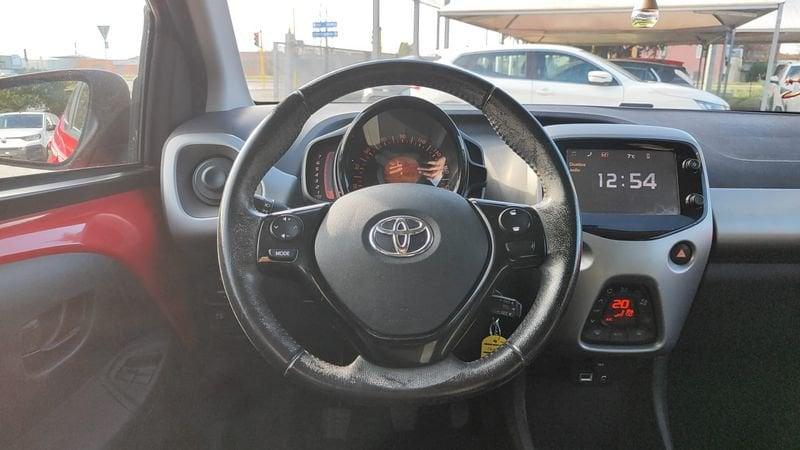 Toyota Aygo Aygo 1.0 VVT-i 69 CV 5 porte x-play