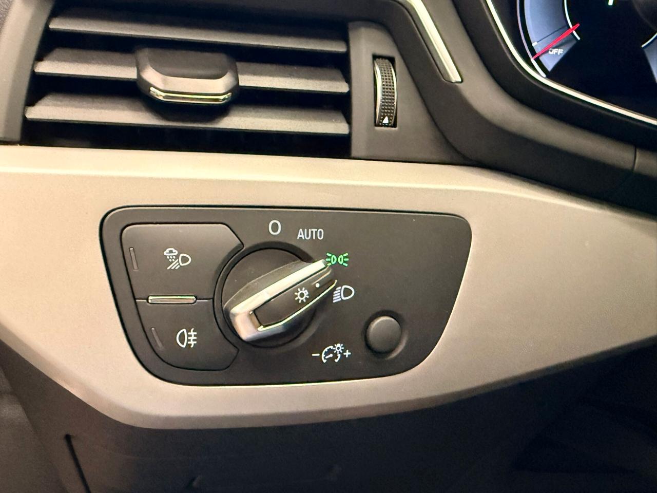 Audi A4 allroad 40 TDI 204 CV S tronic Identity Contrast