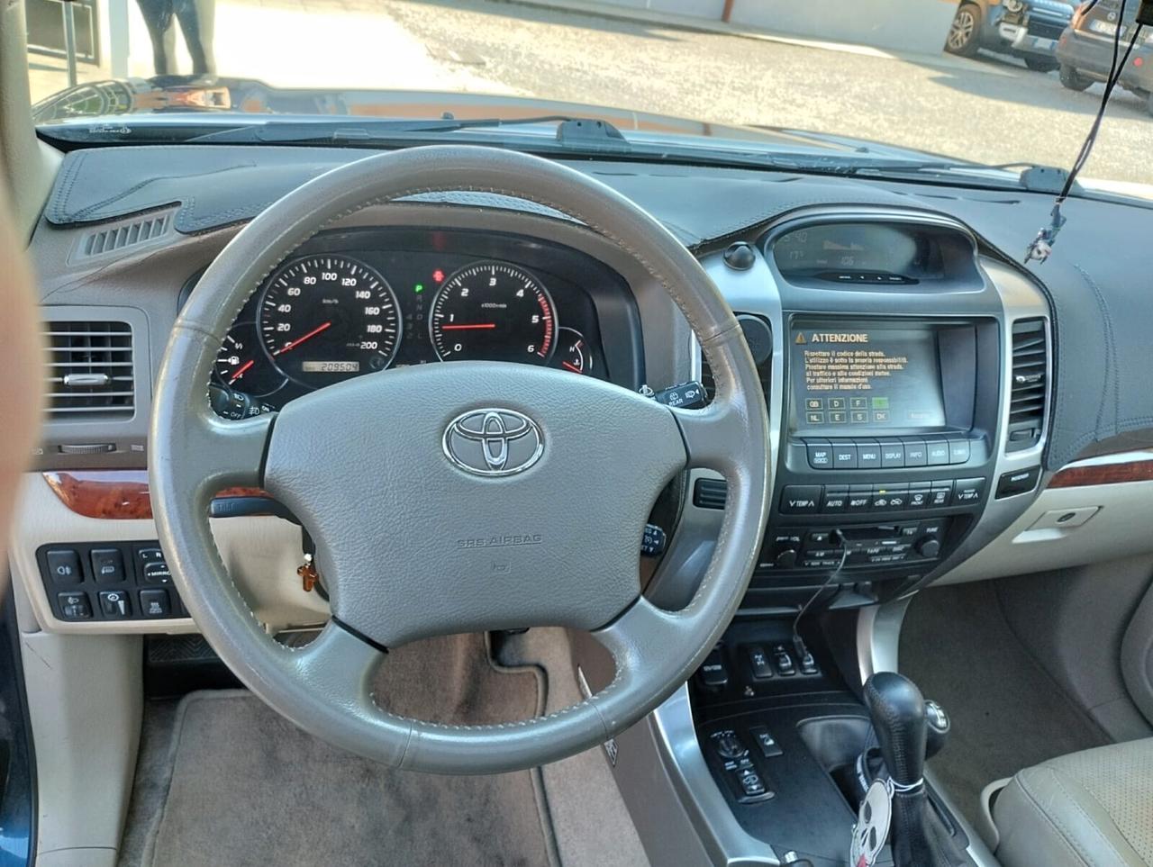 Toyota Land Cruiser 3.0 D-4D 16V cat 5 porte aut. Wagon 8 POSTI
