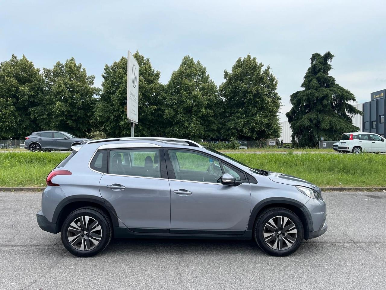 Peugeot 2008 BlueHDi 100 Allure