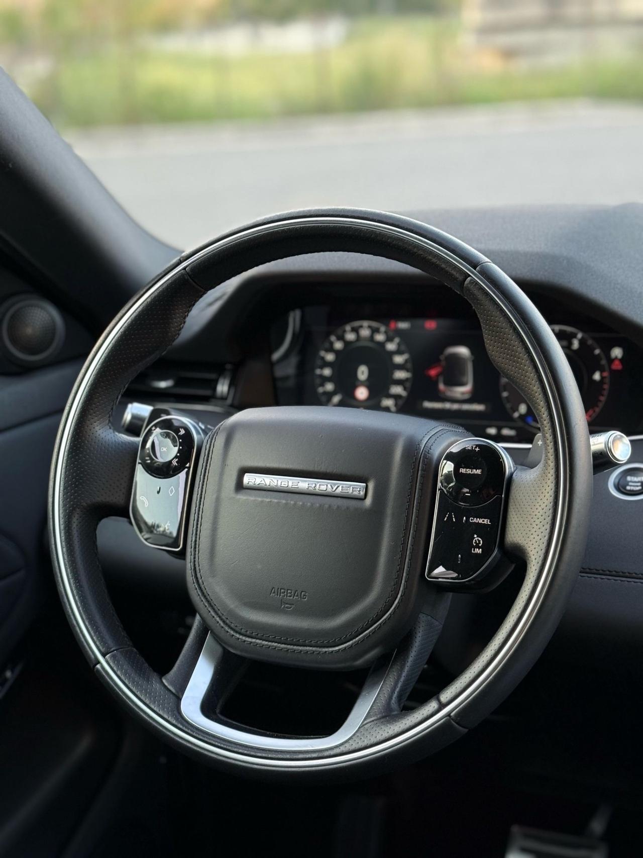 Range Rover Evoque R-Dynamic SE
