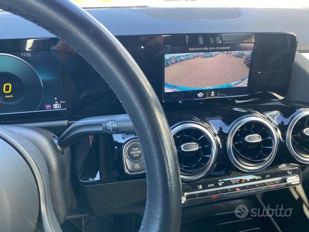 MERCEDES-BENZ GLA 200 d Automatic 4Matic Sport P