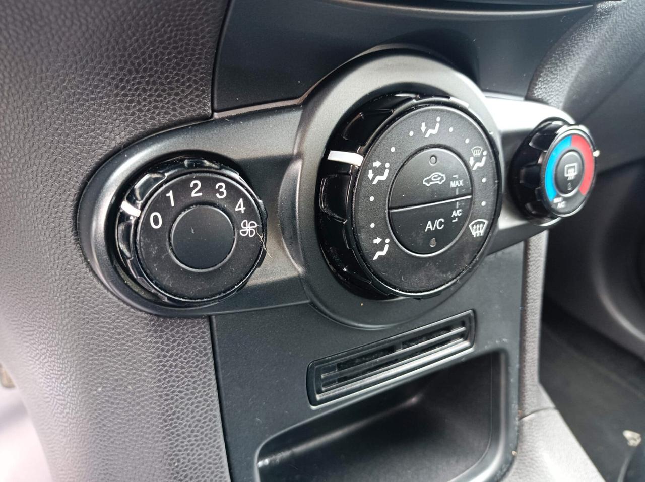 Ford Fiesta 1.2 60CV 5 porte