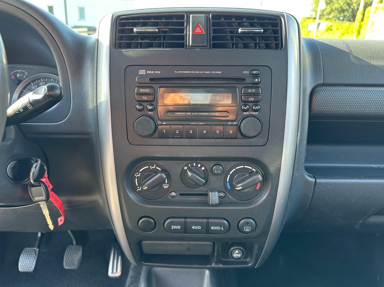 Suzuki Jimny 1.3i 16V cat 4WD JLX