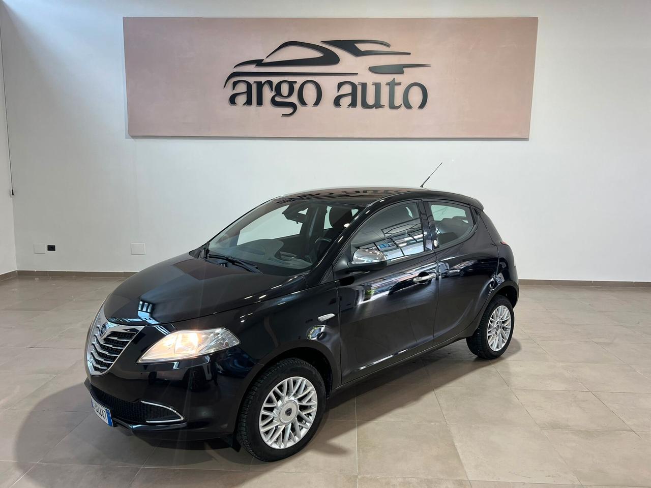 Lancia Ypsilon 0.9 TwinAir 85 CV 5 porte Metano Ecochic Gold