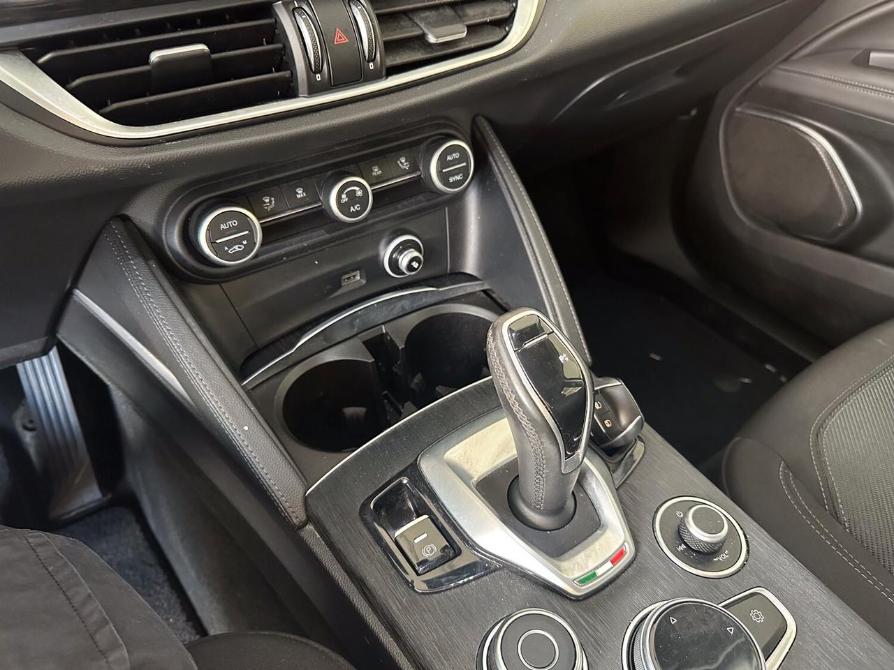 Alfa Romeo Stelvio 2.2 Turbodiesel 190 CV AT8 Q4 Business