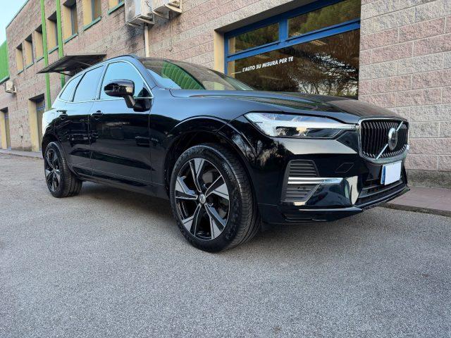 VOLVO XC60 2.0 B4 AWD AUTOMATICA CERCHI DA 20" FARI FULL LED