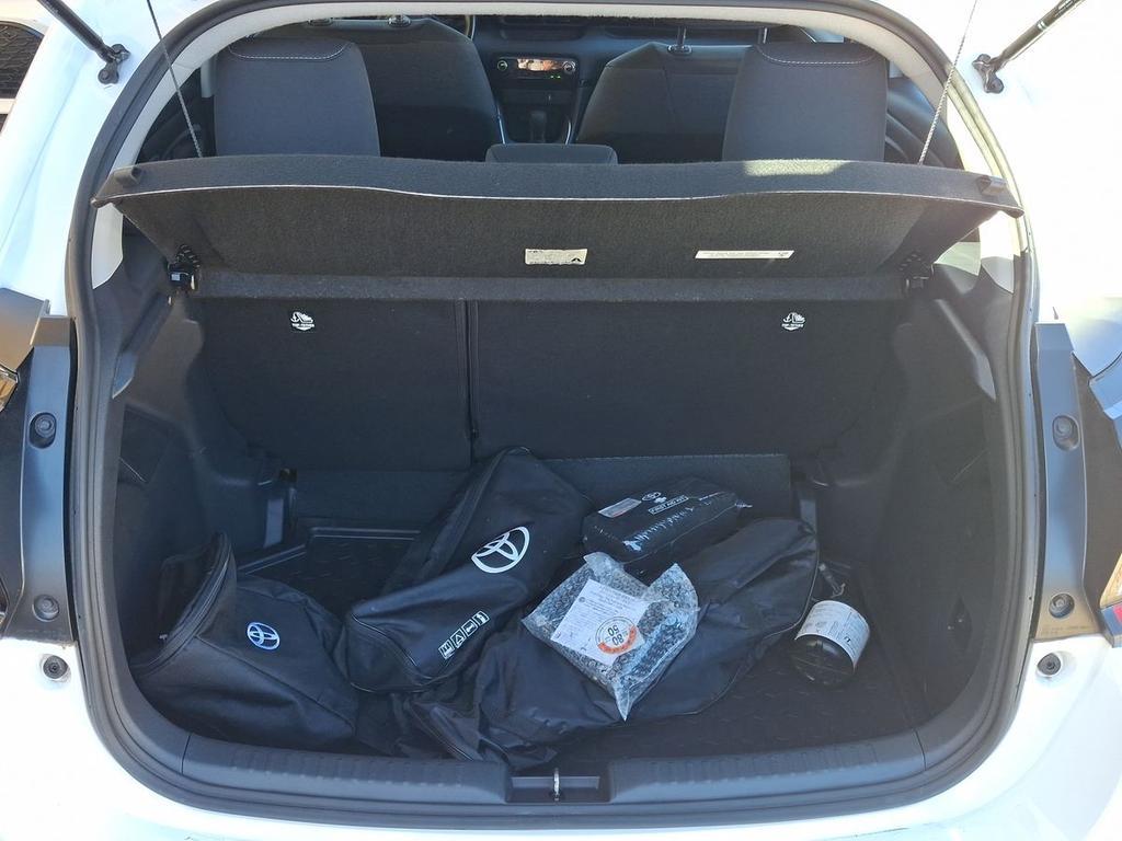 Toyota Yaris 1.5 hybrid Active